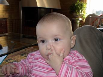 10.12.2006 - Jeg gider ikke sutte tommelfinger. Det giver dobbelt så meget trøst med to fingre.